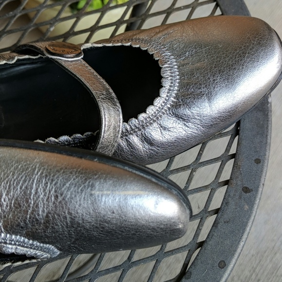 Paul Green Silver Patent Flats Size 6/ 3.5… - Picture 7 of 8